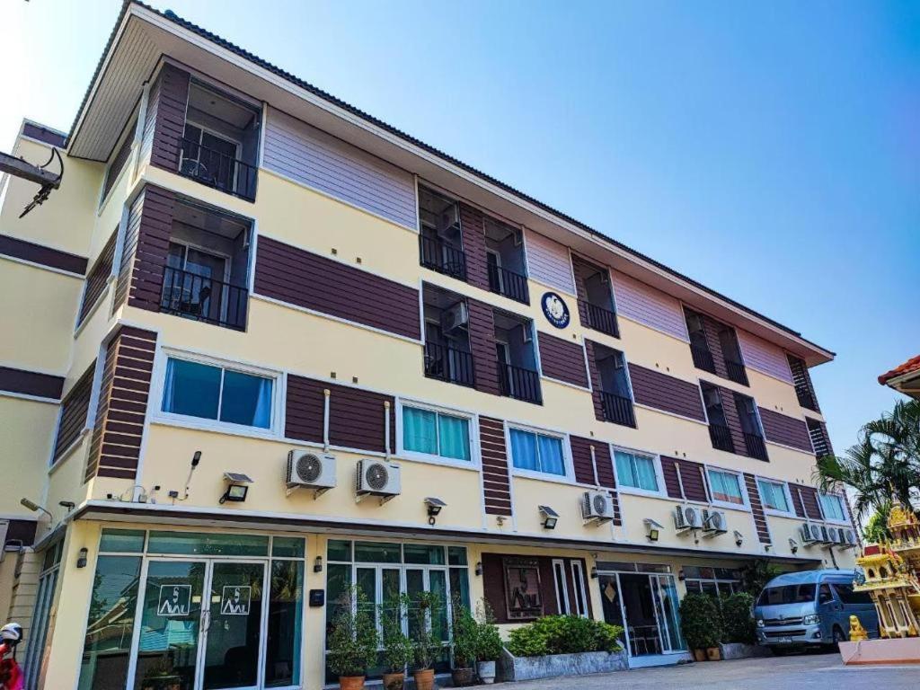 The Avail Hotel Phra Nakhon Si Ayutthaya Exterior photo